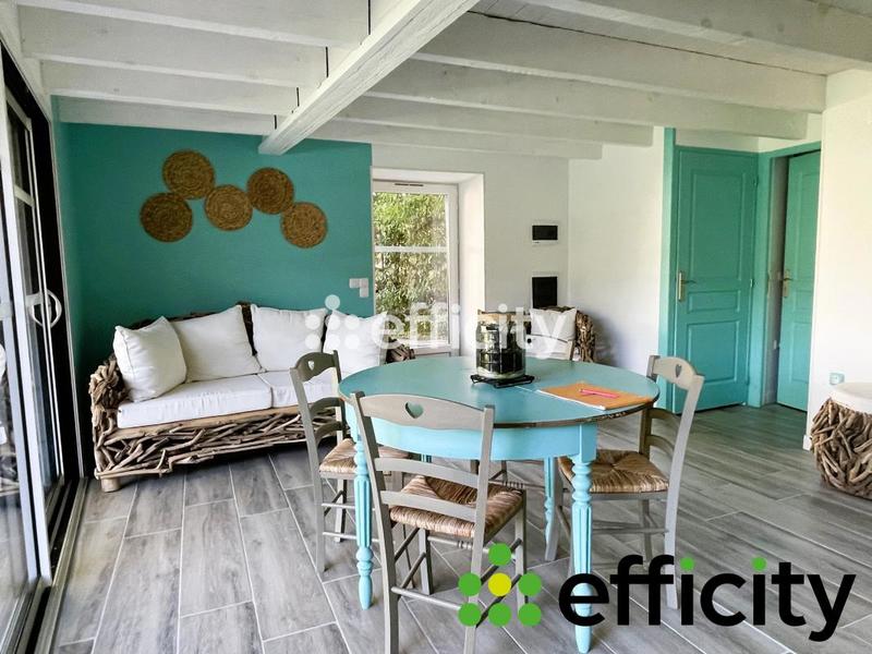 Maison de village - 360 m² - 10 pièces