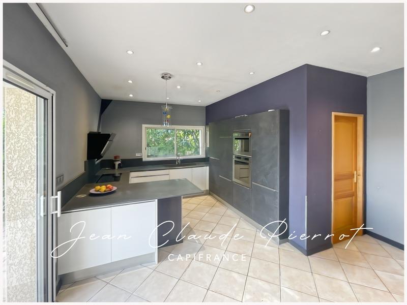 Maison - 168 m² - 6 pièces