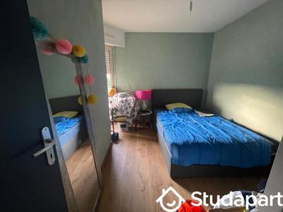 Chambre - 10 m² - 1 pièce