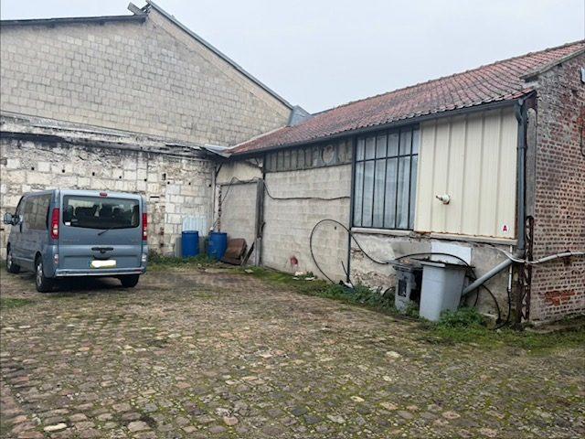 Maison - 350 m² - 9 pièces