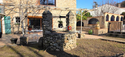 Maison traditionnelle - 300 m² - 16 pièces