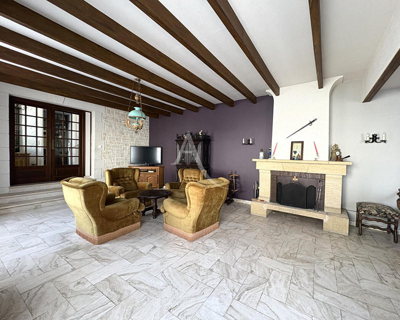 Maison - 203 m² - 8 pièces