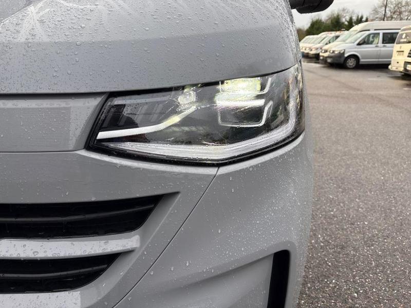 Volkswagen Caravelle E Life (64kwh/210kw) L1