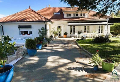 Maison - 295 m² - 7 pièces