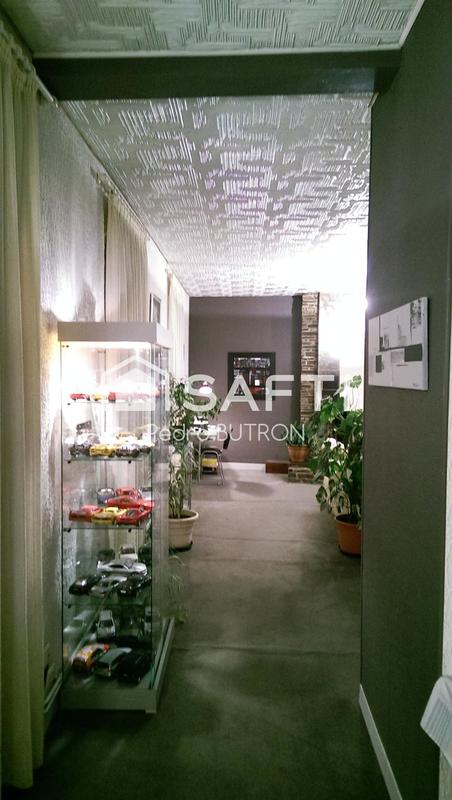 Maison - 205 m² - 7 pièces