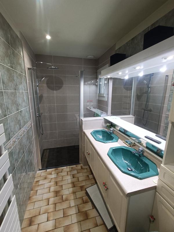 Maison - 90 m² - 5 pièces