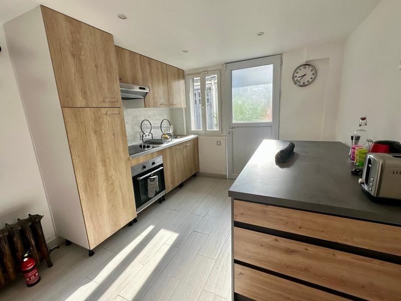 Villa - 194 m² - 8 pièces