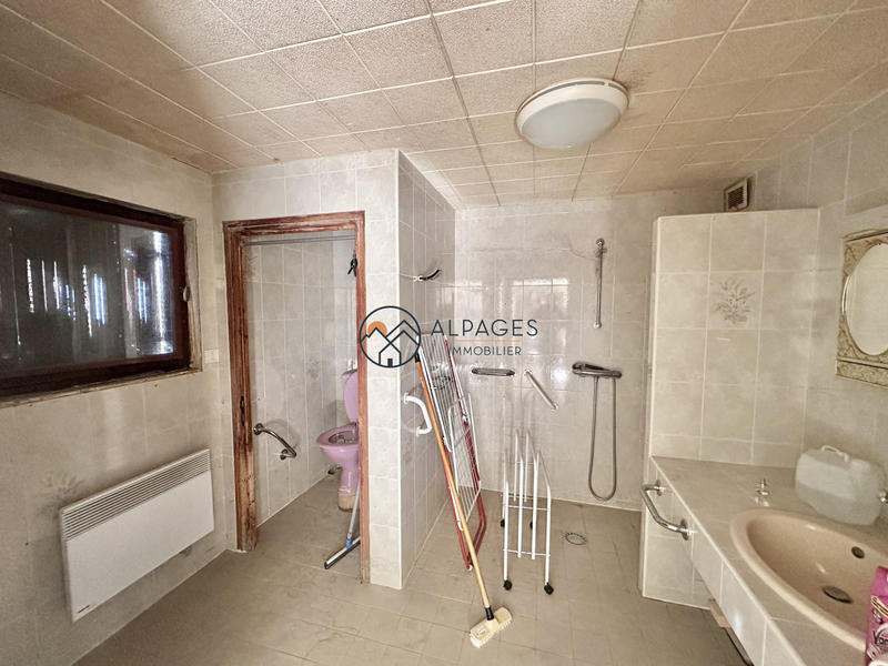 Châlet - 350 m² - 6 pièces