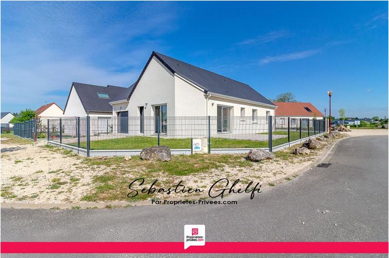 Maison - 90 m² - 5 pièces