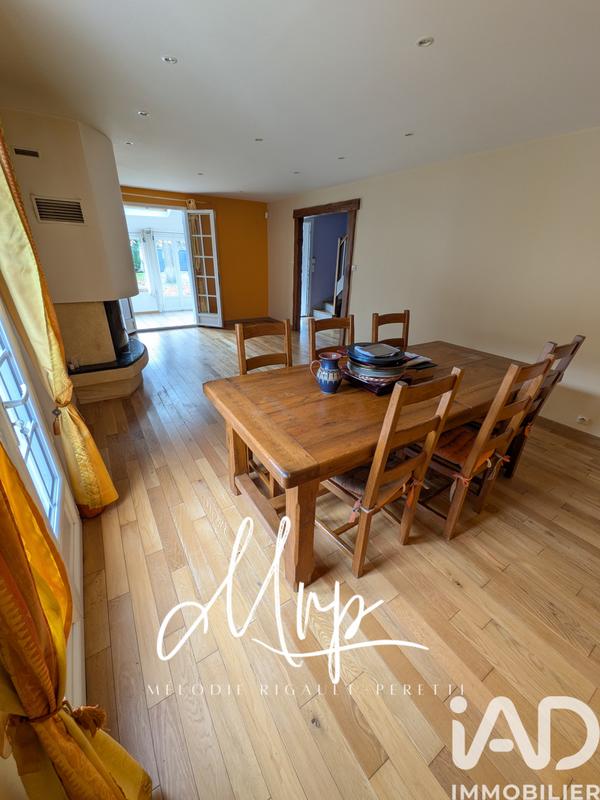 Maison - 197 m² - 7 pièces