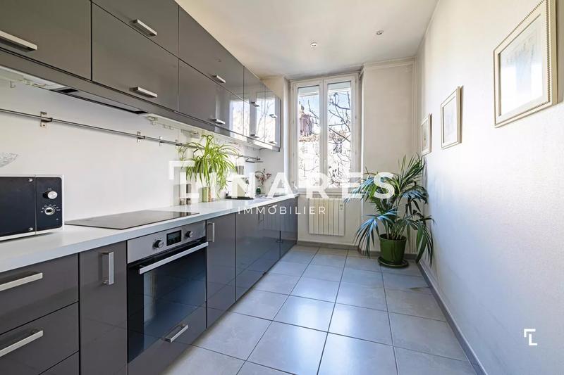 Appartement - 81 m² - 3 pièces