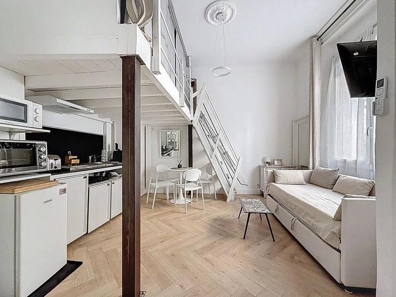 Loft - 108 m² - 4 pièces