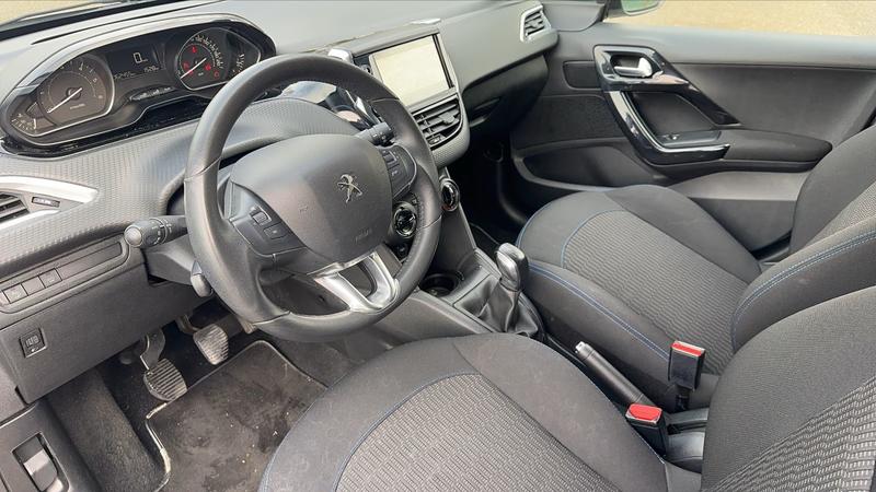 Peugeot 208 II 1.5 BlueHDi 100 Signature