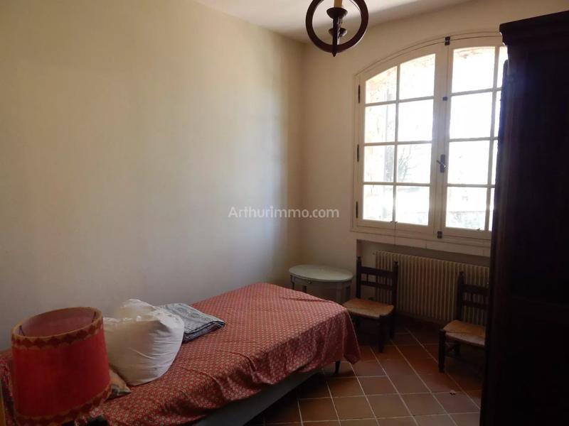 Maison - 225 m² - 7 pièces