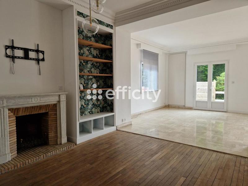 Maison - 197 m² - 9 pièces