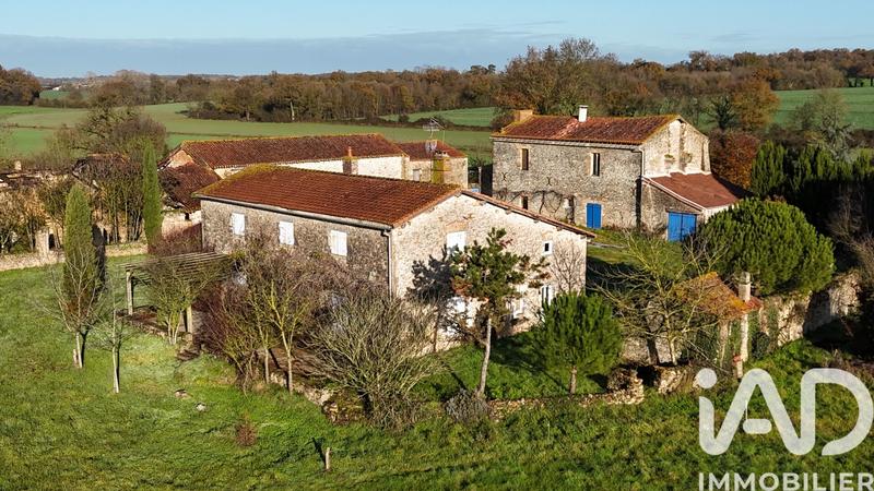 Maison - 227 m² - 7 pièces