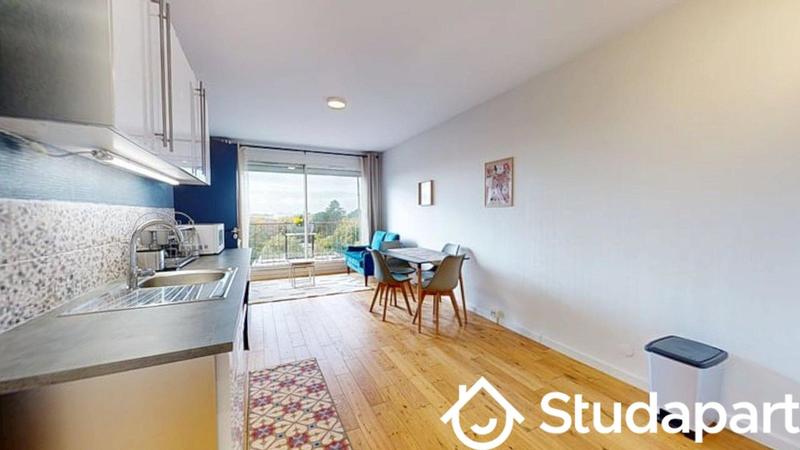 Chambre - 9 m² - 1 pièce