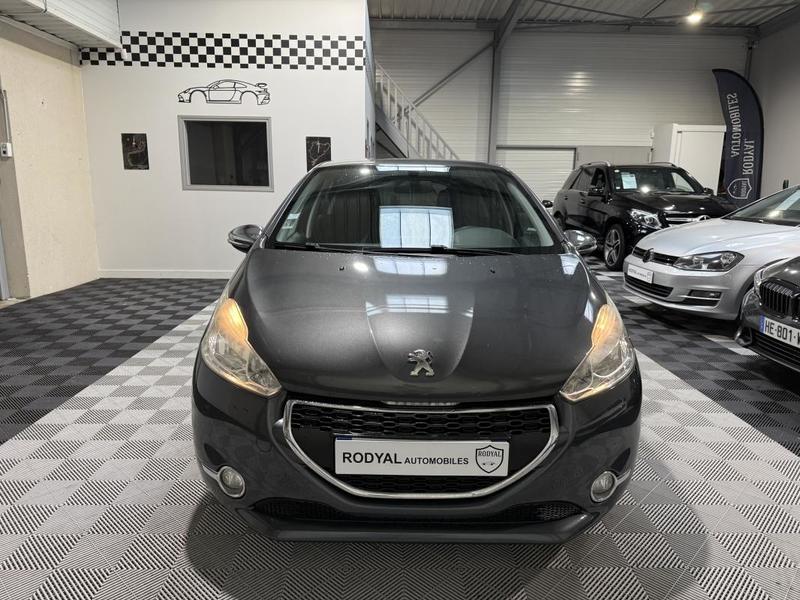 Peugeot 208 1.6 e-HDi Style 5p