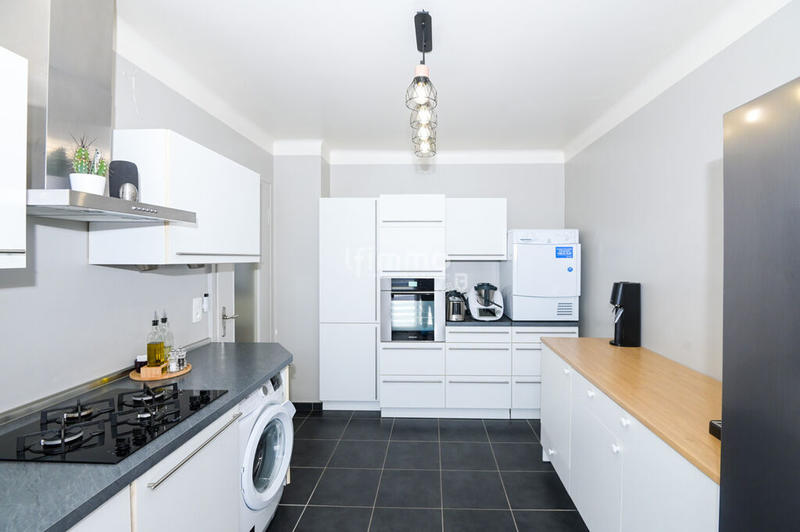 Appartement - 79 m² - 3 pièces