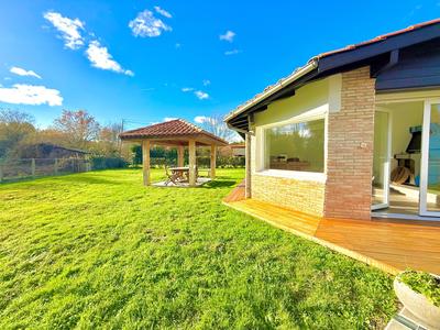 Maison - 127 m² - 5 pièces