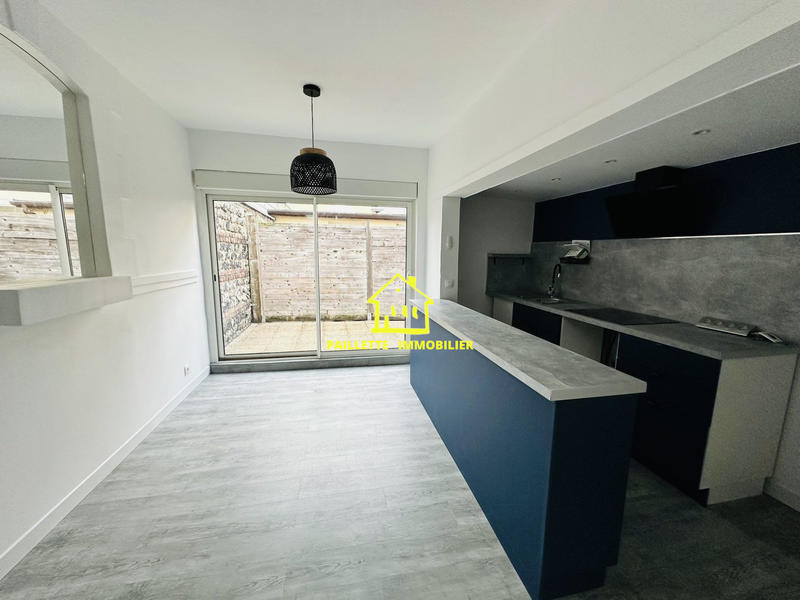 Loft - 65 m² - 2 pièces