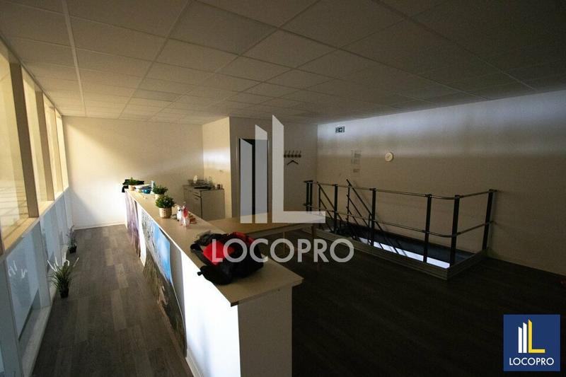 Local d'activité / Entrepôt - 270 m²