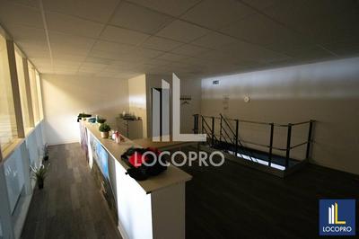 Local d'activité / Entrepôt - 270 m²