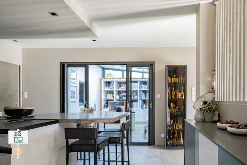 Maison - 182 m² - 6 pièces