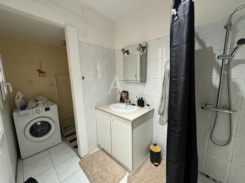 Appartement - 65 m² - 2 pièces