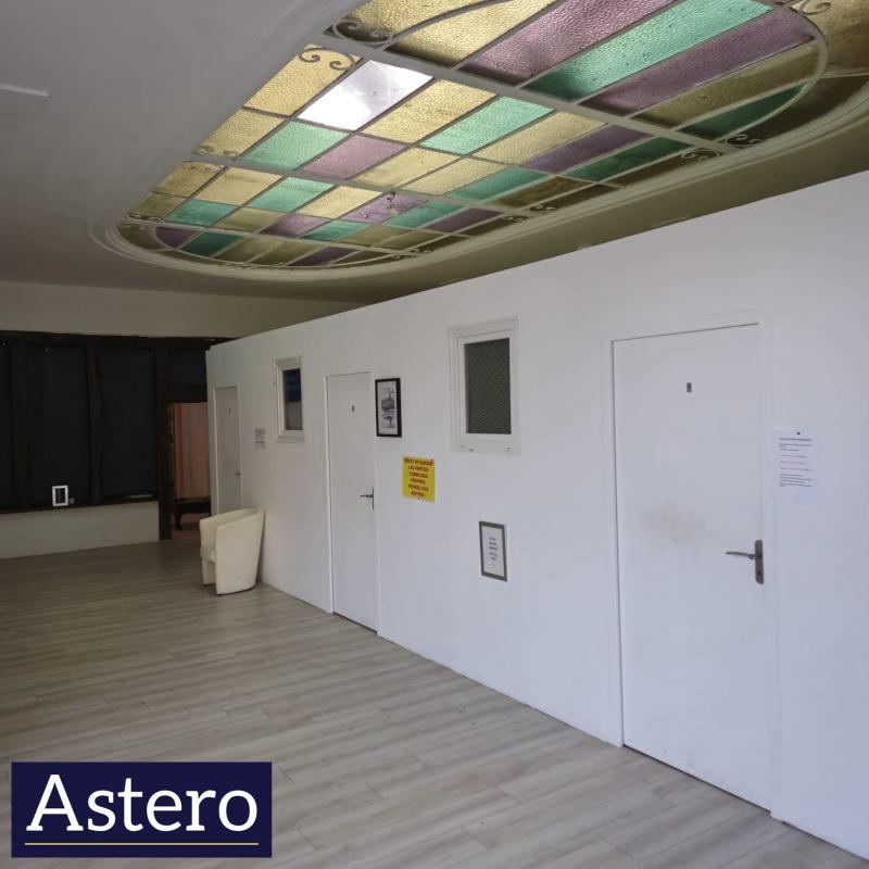 Appartement - 253 m² - 9 pièces