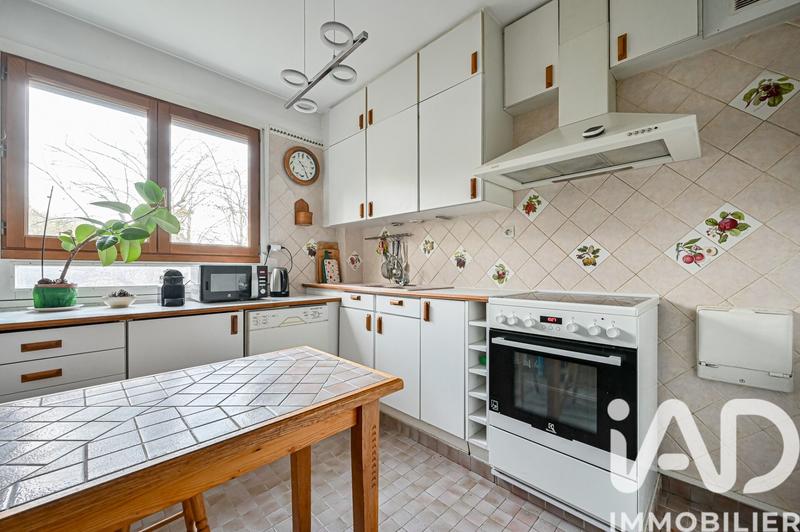 Appartement - 121 m² - 6 pièces