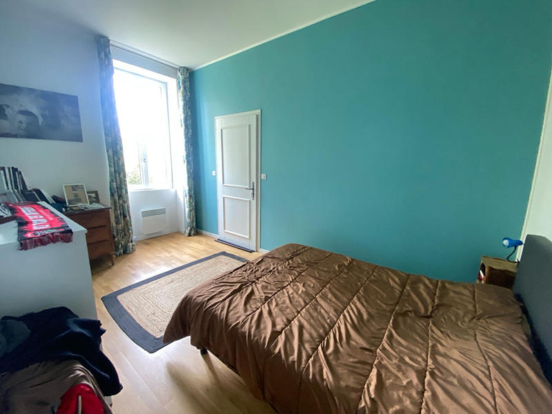 Maison - 675 m² - 10 pièces