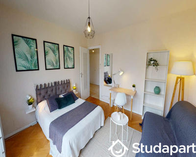 Chambre - 70 m² - 1 pièce