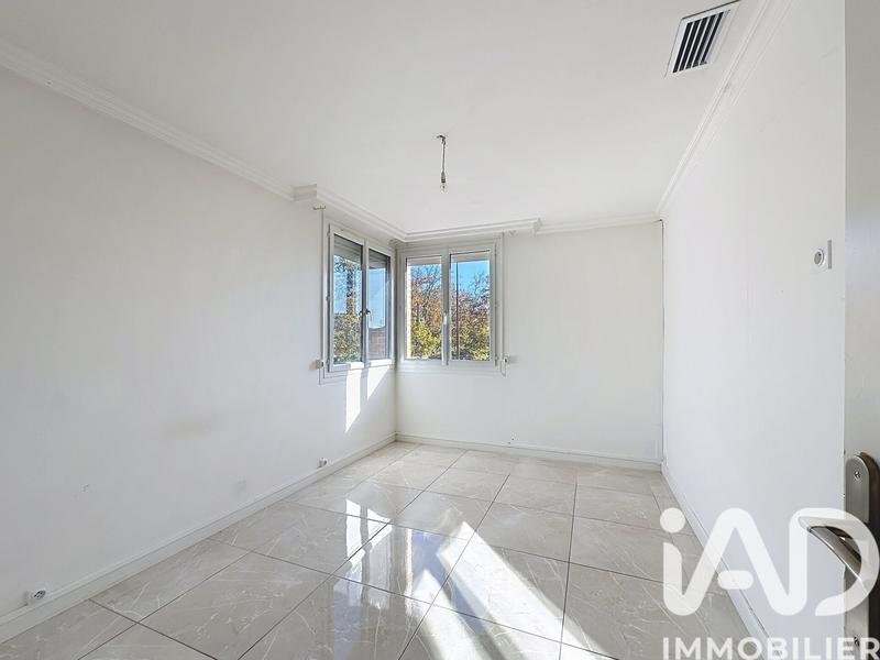 Maison - 200 m² - 7 pièces