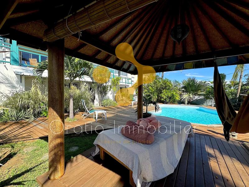 Maison - 137 m² - 5 pièces