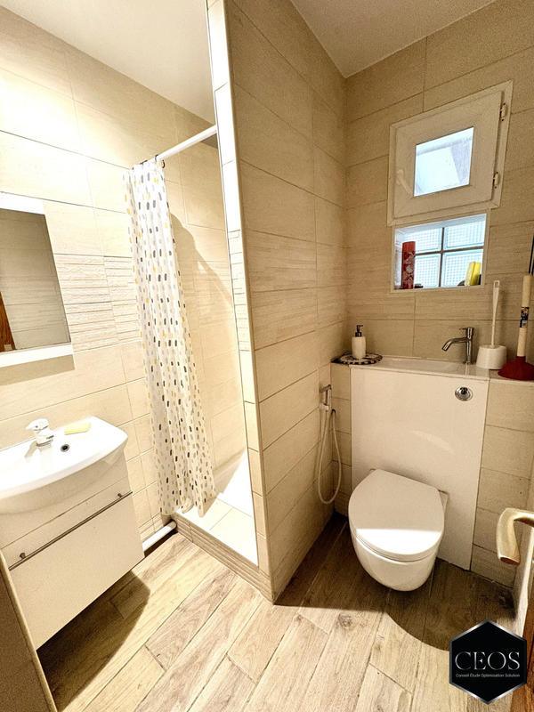 Maison - 210 m² - 8 pièces