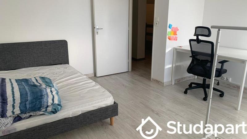 Chambre - 15 m² - 1 pièce