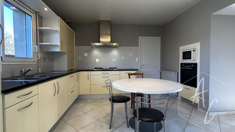 Maison - 157 m² - 6 pièces