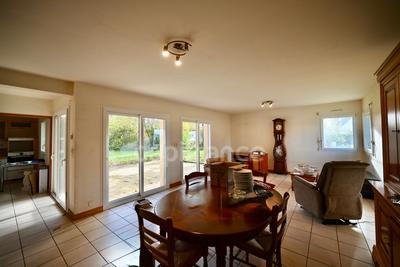 Maison - 139 m² - 7 pièces