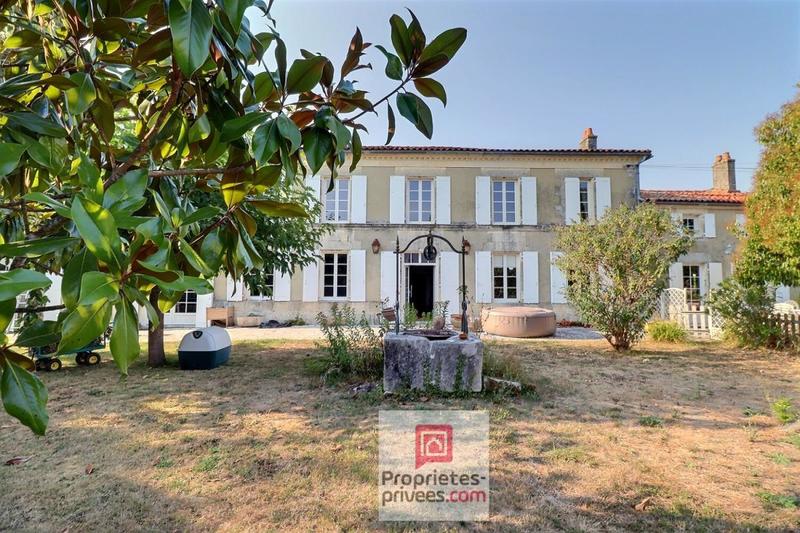 Maison - 433 m² - 19 pièces
