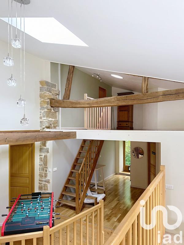 Maison - 238 m² - 8 pièces