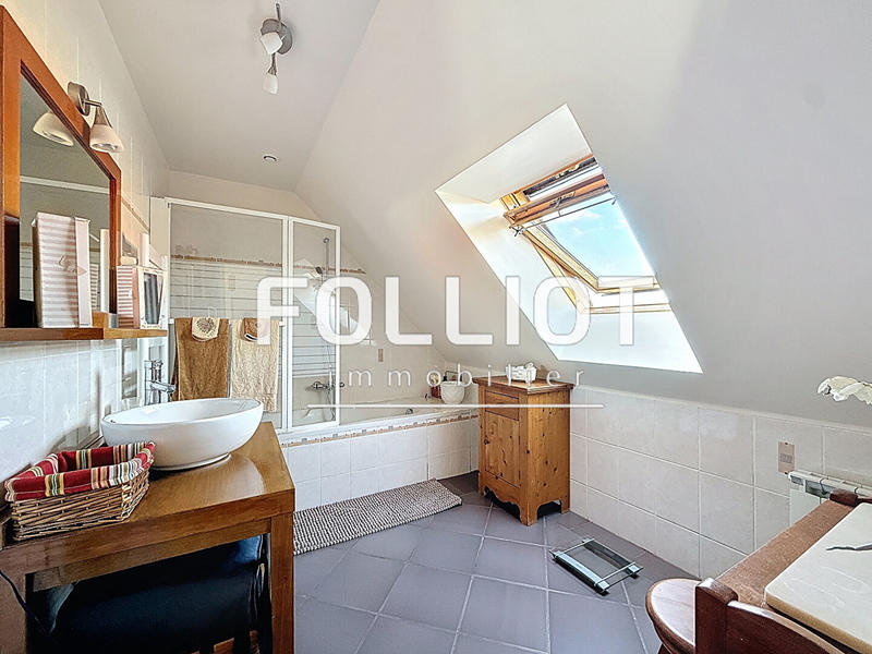 Maison - 138 m² - 5 pièces