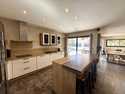 Maison - 147 m² - 6 pièces