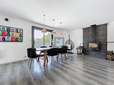 Maison - 157 m² - 7 pièces