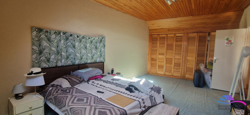 Maison - 217 m² - 6 pièces