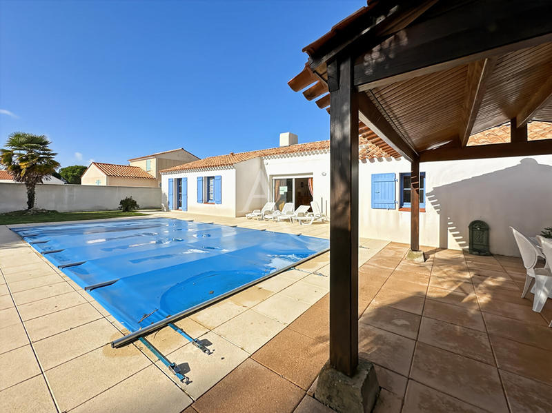 Maison - 99 m² - 4 pièces