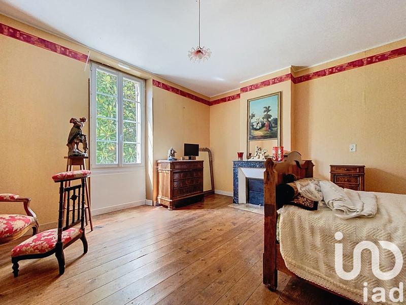 Maison - 267 m² - 9 pièces