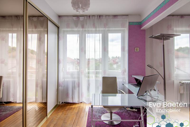 Maison - 265 m² - 10 pièces