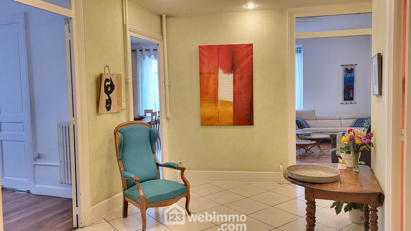 Appartement - 200 m² - 7 pièces