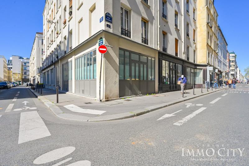 Local commercial - 61 m² - 4 pièces